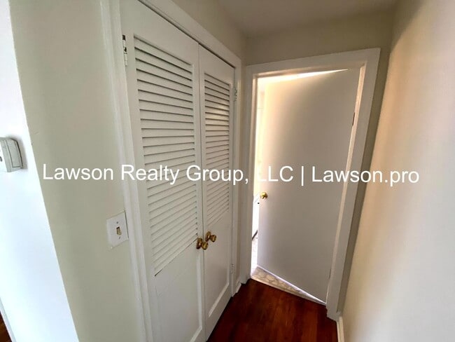 Building Photo - Cozy Three Bedroom Home in Salem with Shed