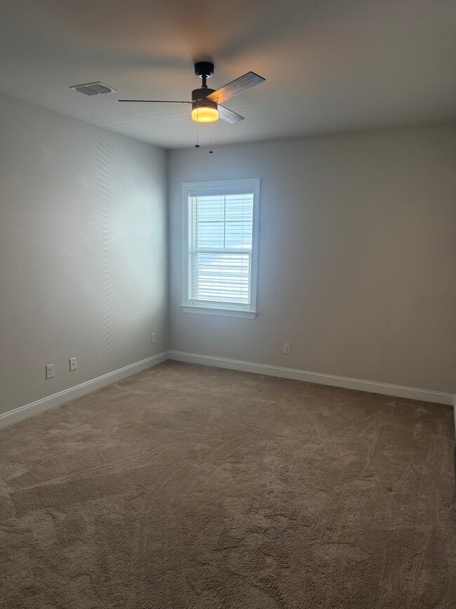 Building Photo - 227 Bering Ln