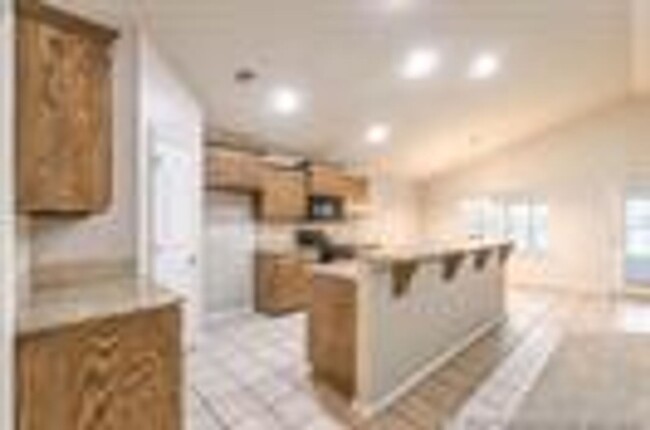 Building Photo - Spacious home in desired Preston Lakes!