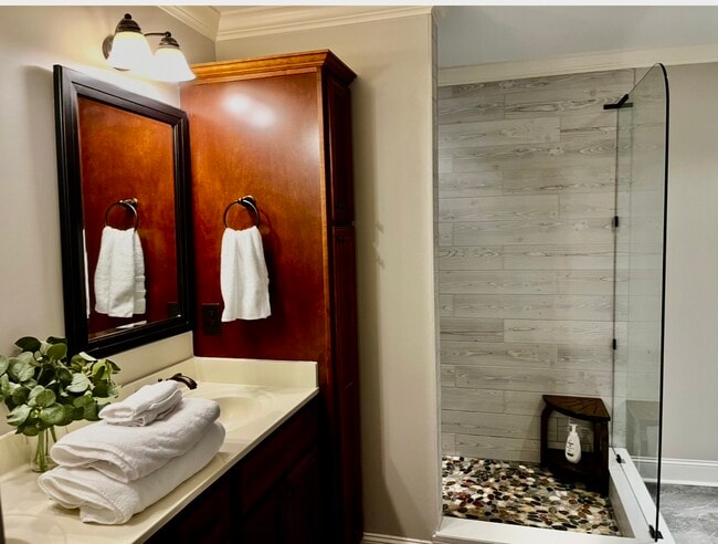 Building Photo - 1924 Leighton Dr