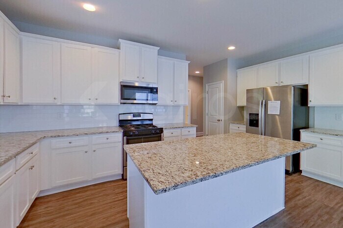 Building Photo - 215 Orchard Ln