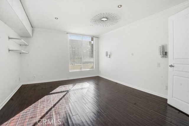 Building Photo - 7320 Hawthorn Ave