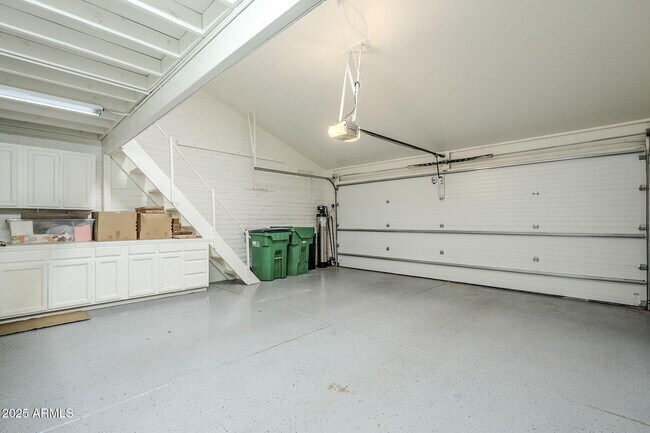 Building Photo - 7322 E Sierra Vista Dr