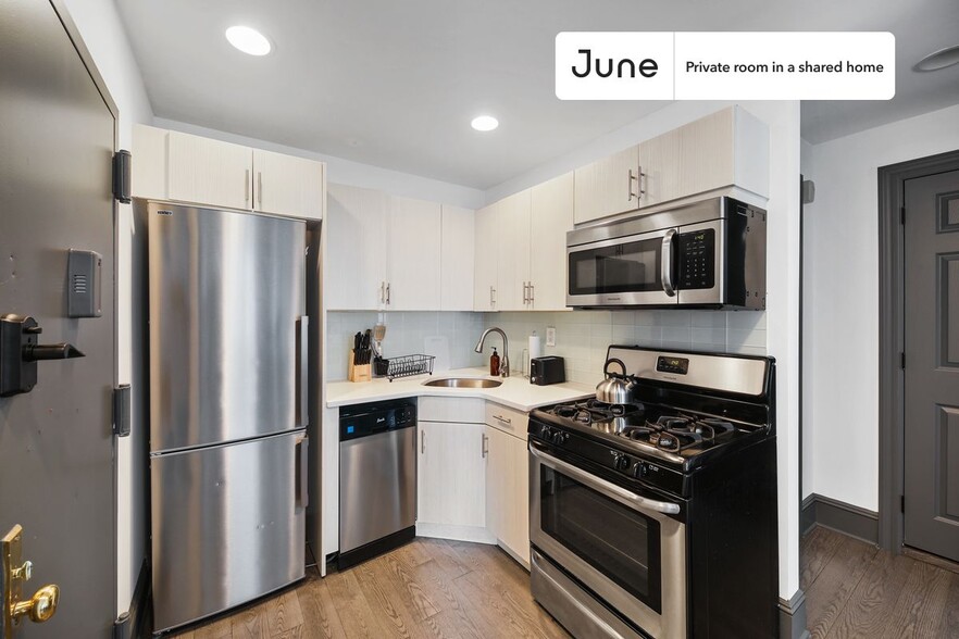 Building Photo - Private bedroom in 2 bed/1 bath Home