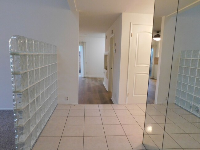 Building Photo - Spacious One Story 3-bedroom, 2-bathroom H...