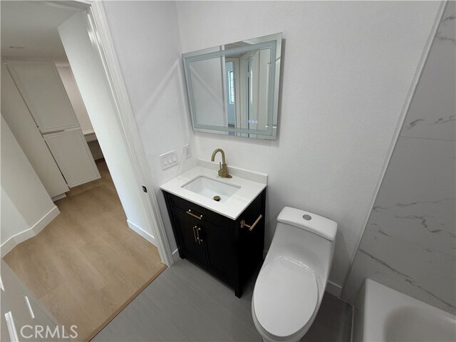 Building Photo - 5340 Las Virgenes Rd