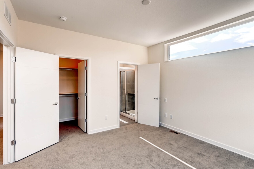 Building Photo - 3415 Larimer St