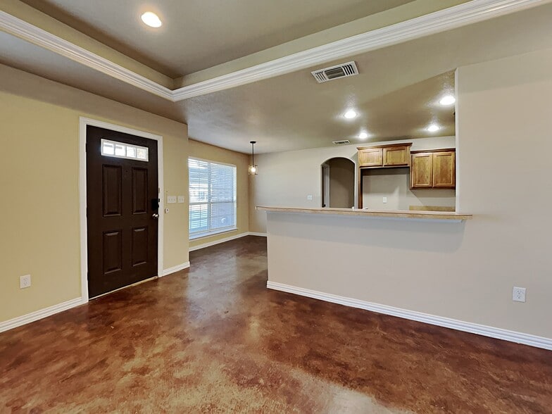 Building Photo - 108 Jolin Ln