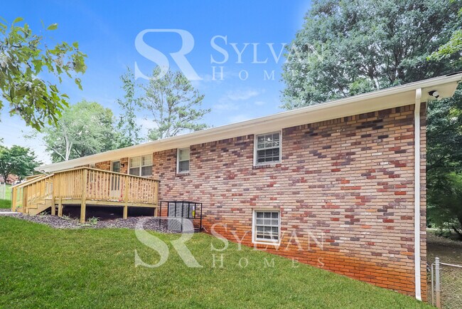 Building Photo - 4820 Oak Grove Dr