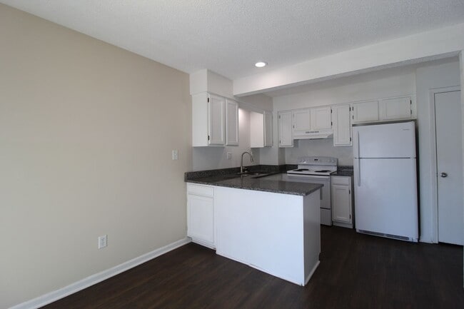 Building Photo - April FREE On This Fully Remodeled 2 Bedroom 1.5 Bath Duplex In Olathe