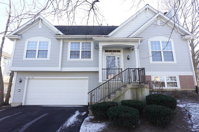Building Photo - 881 Essex Cir