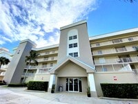 Building Photo - 603 Shorewood Dr
