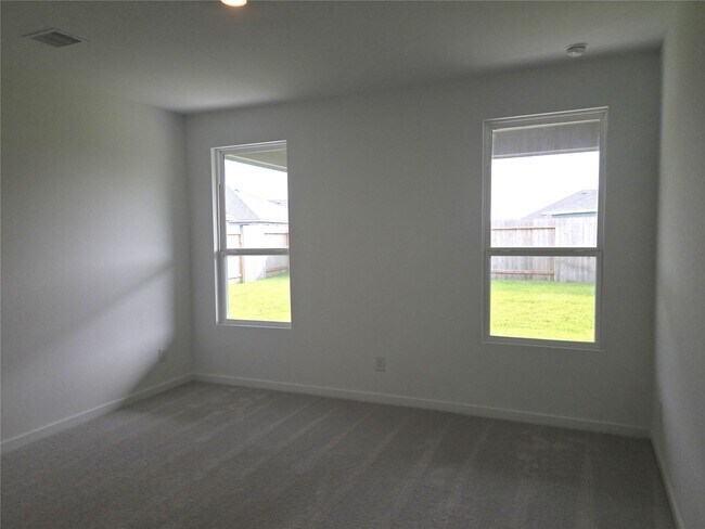 Building Photo - 6511 Silver Emperor Ln