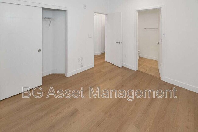 Building Photo - 3909 Wattling St