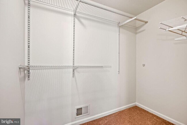 Building Photo - 20413 Elm Grove Terrace