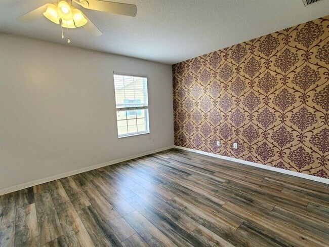 Building Photo - 17532 Hugh Ln