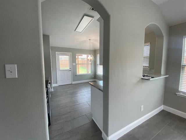 Building Photo - 135 Prairie View Dr