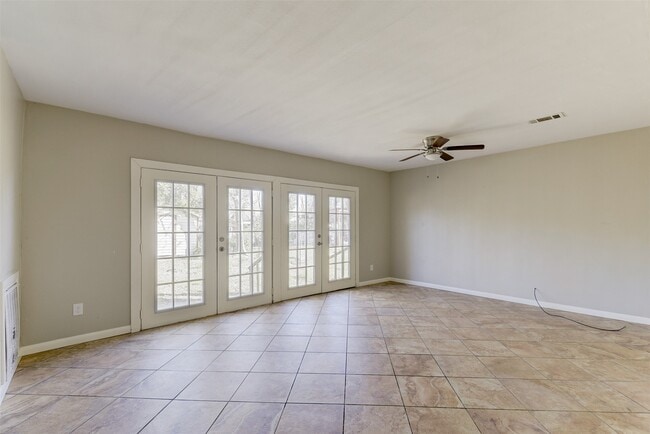 Building Photo - 2214 Ashley St