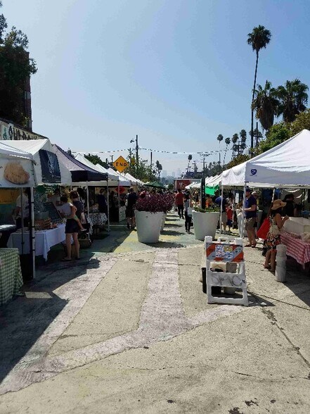 Building Photo - 851 Sanborn Ave