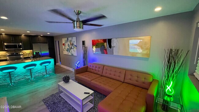 Building Photo - 236 N Keech St