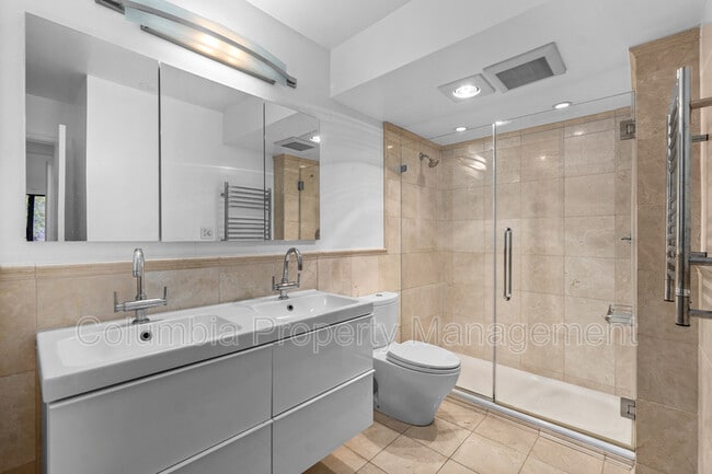 Building Photo - 1077 30th St NW