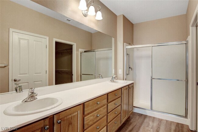Building Photo - 2320 Meteor Shower St