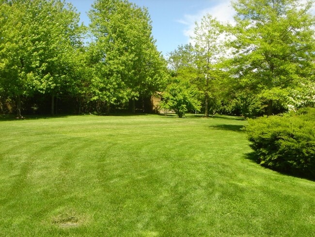 Building Photo - 244 Flying Point Rd