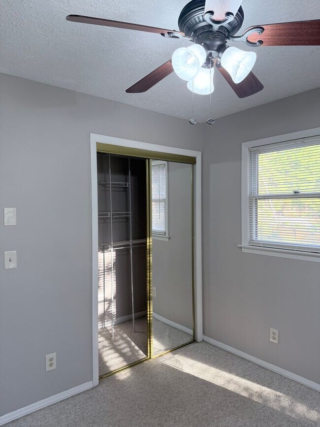 Building Photo - Spacious 3 Bed, 2 Bath Home in Arden With Large Finished Basement - Available Now!