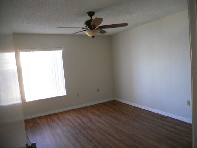 Building Photo - 618o