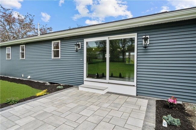 Building Photo - 51 Arrowhead Ln