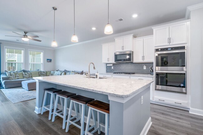 Building Photo - 1339 Bermuda Grass Dr