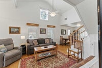 Building Photo - 175 Fredericksburg Rd