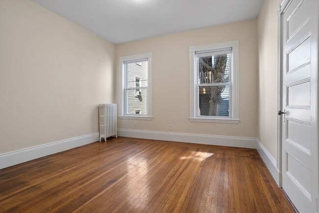 Building Photo - 324 Ashmont St