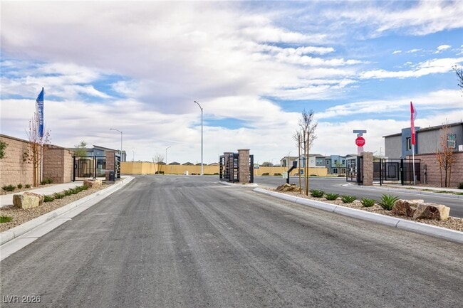 Building Photo - 6085 Lily Gdn St