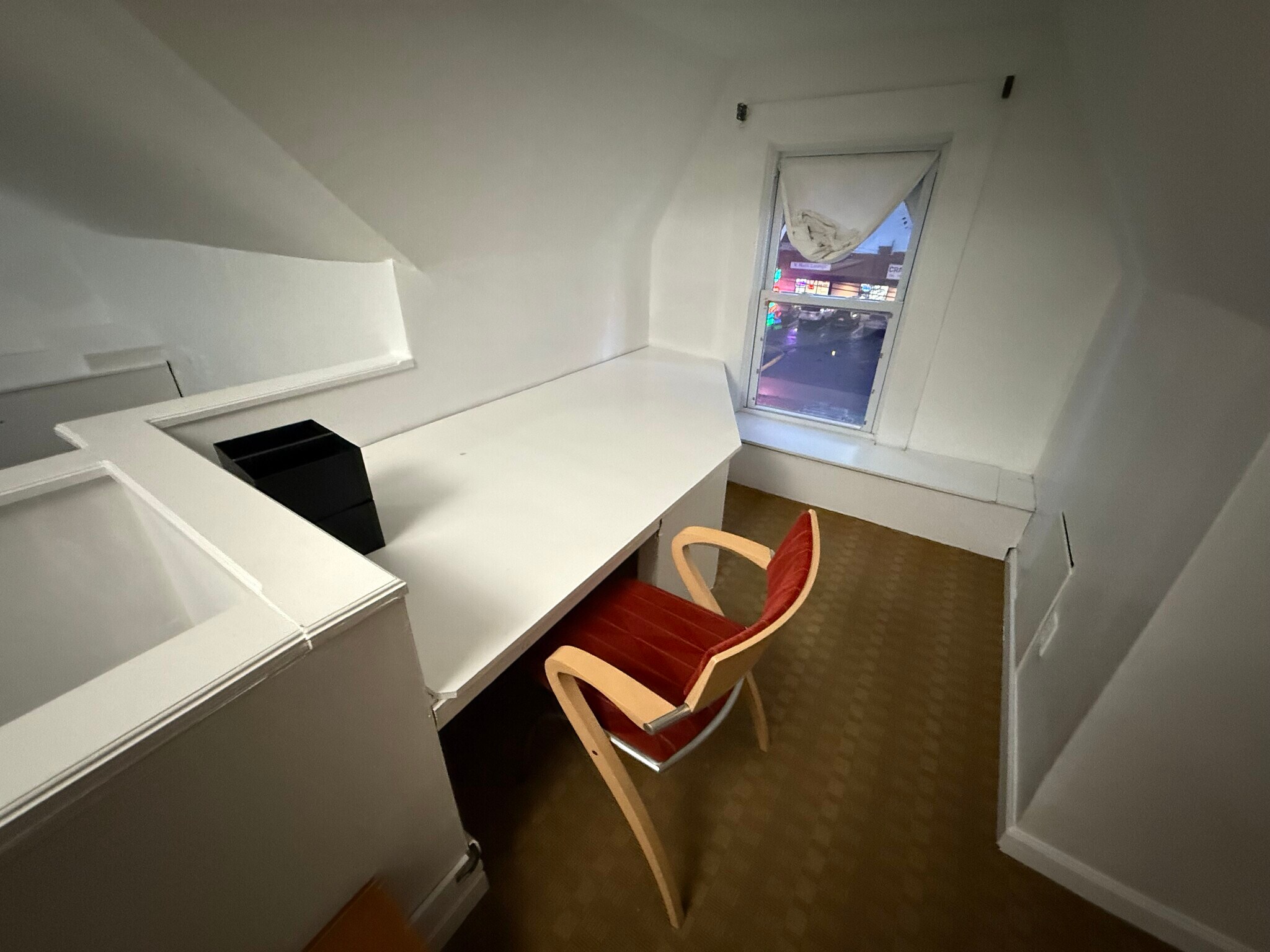 Building Photo - 19 N Bridge Ave