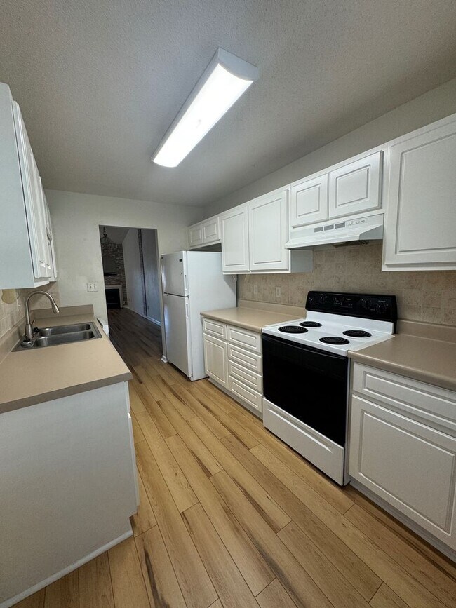 Building Photo - 104 St Kitts Ct