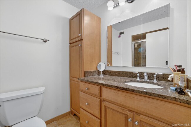 Building Photo - 25 Rockledge Ave