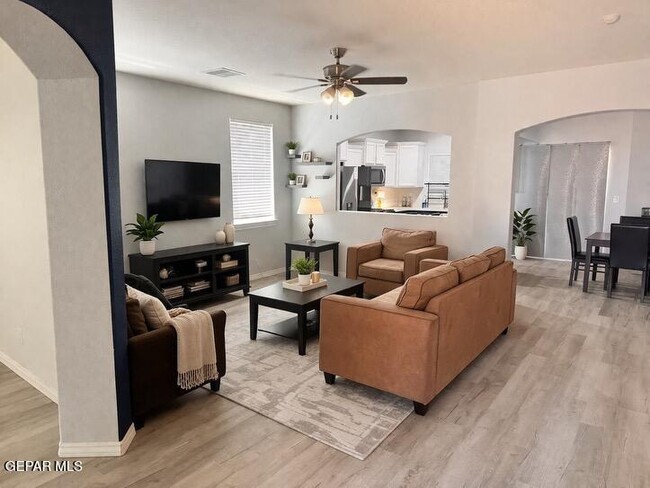 Building Photo - 5525 Jim Castaneda Dr