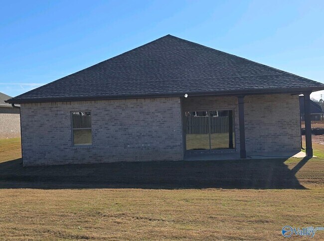 Building Photo - 18048 Longleaf Dr
