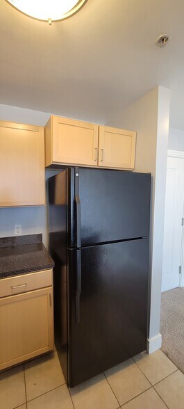 Kitchen - 800 4th St SW