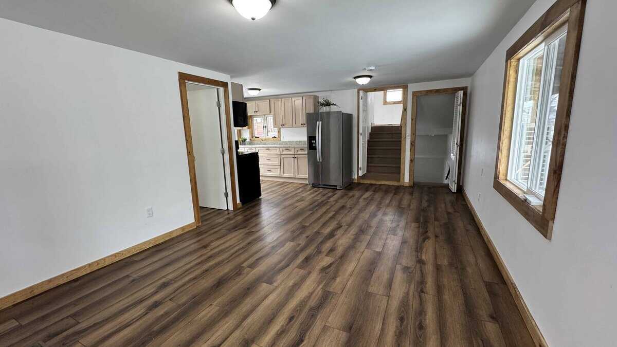 Building Photo - 21 1st Ave