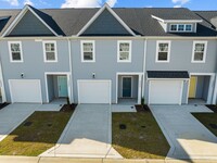 Building Photo - Roberts Floor Plan