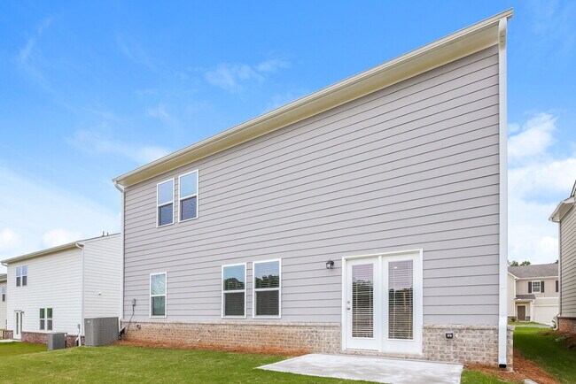 Building Photo - 80 Hyde Park