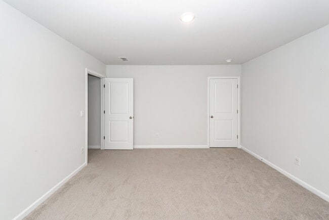 Building Photo - 4 Bedroom, 2.5 Bathroom Home in Carolina Groves - Moncks Corner