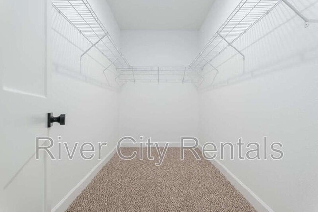 Building Photo - 2676 Halperns Way