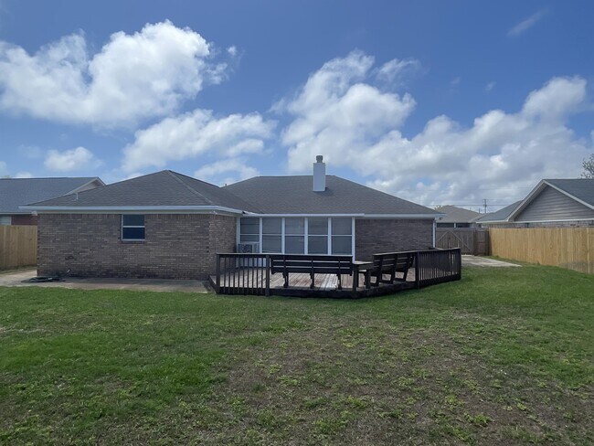 Building Photo - 2212 Peachwood Ct