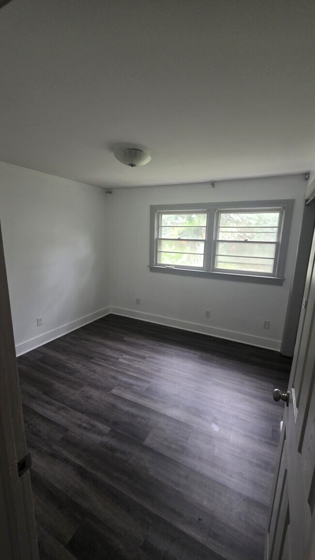 Building Photo - 5226 Ashcroft Ave