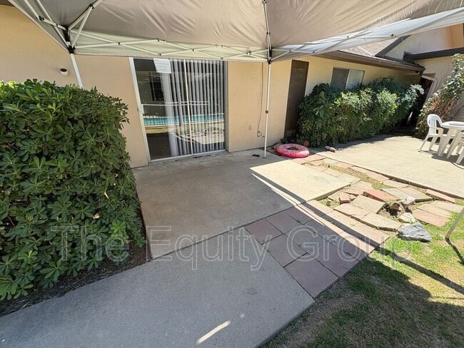 Building Photo - 3924 W Hillsdale Ct