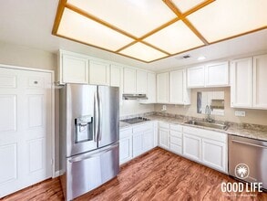 Building Photo - 5691 E Stetson Ct