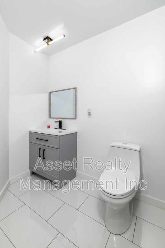 Building Photo - 3412 Ashland Ave